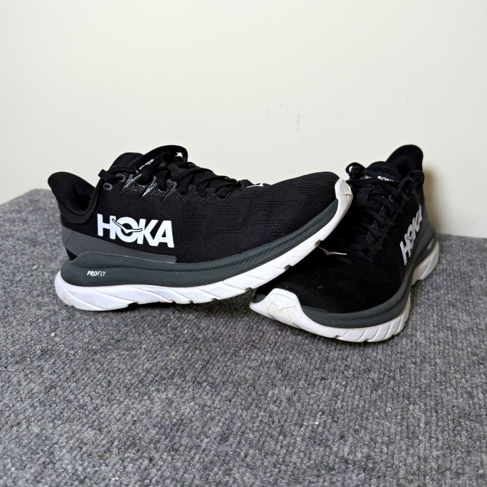Hoka One One Mach 4 bous Running Shoes Black/Dark Shadow Sz 8B 1113529